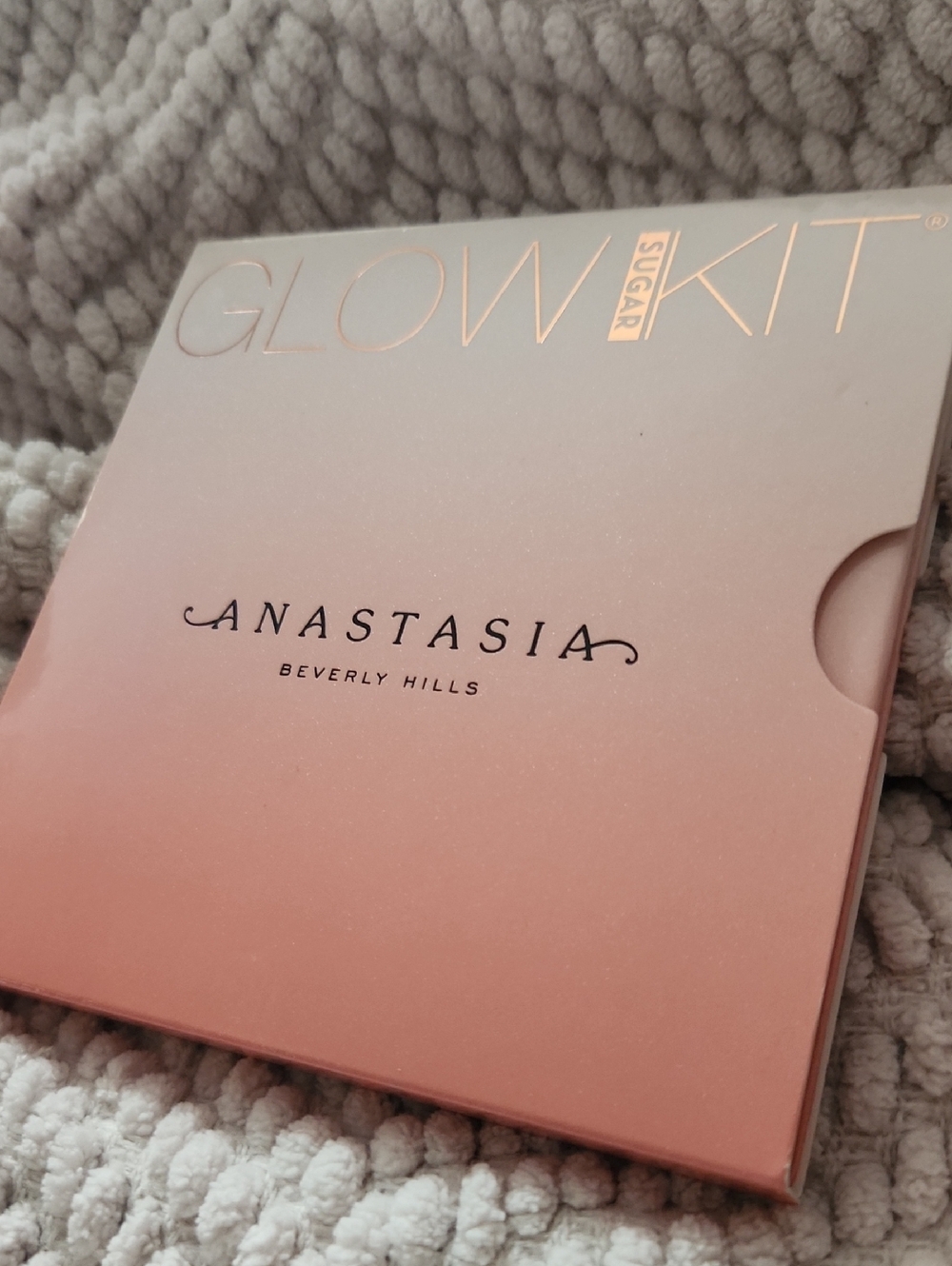 Anastasia Glow Kit in Peach Gradient Compact